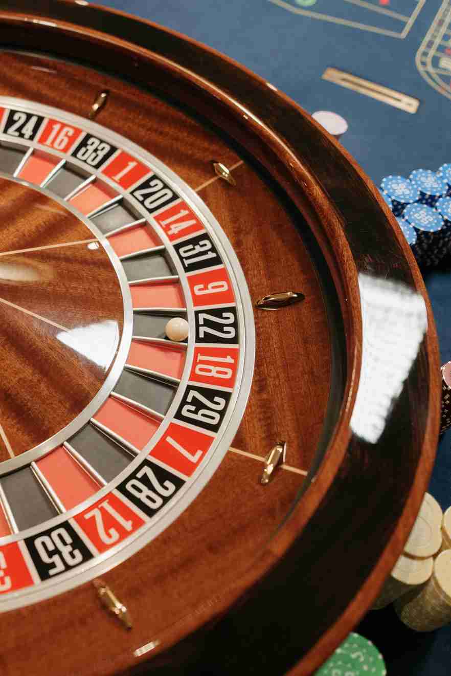 luckyemperorcasinos.com